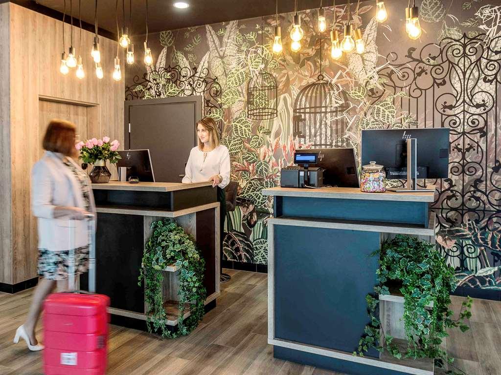 ホテル Ibis Styles Krakow East エクステリア 写真