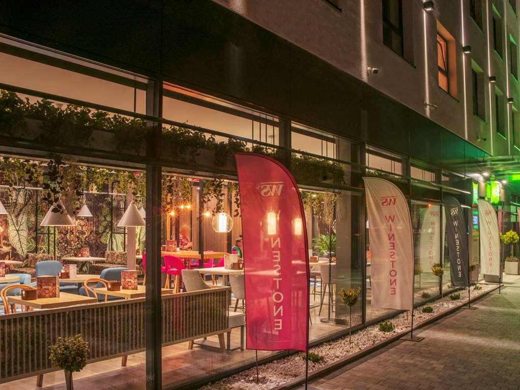 ホテル Ibis Styles Krakow East レストラン 写真