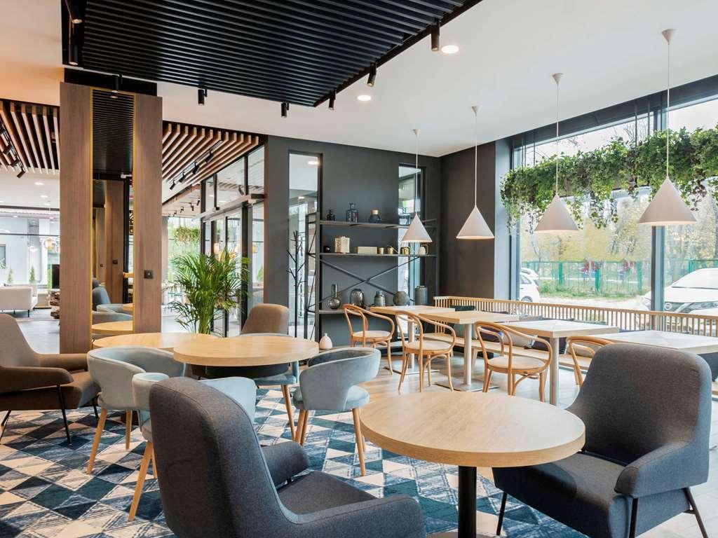 ホテル Ibis Styles Krakow East レストラン 写真