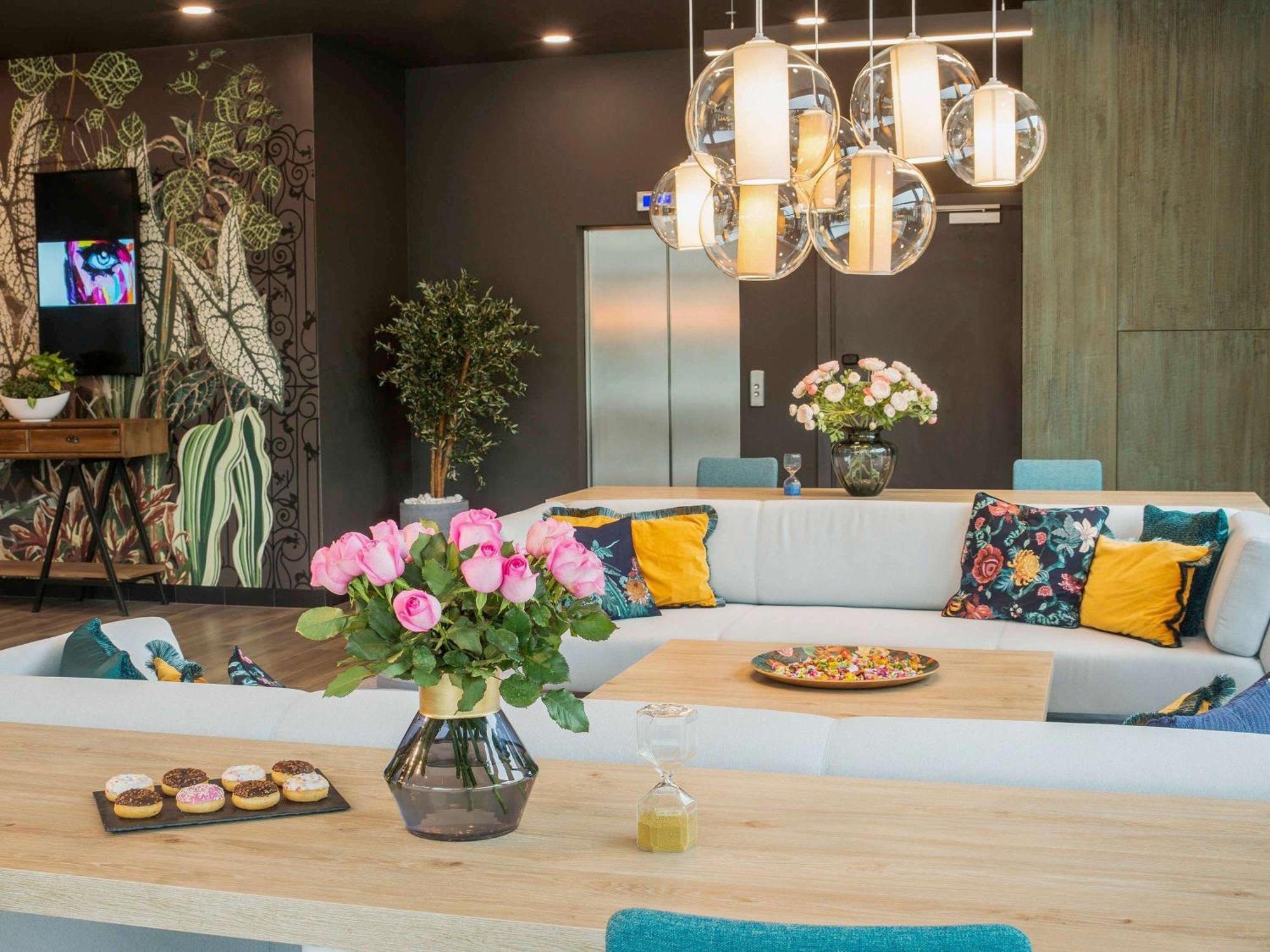 ホテル Ibis Styles Krakow East エクステリア 写真