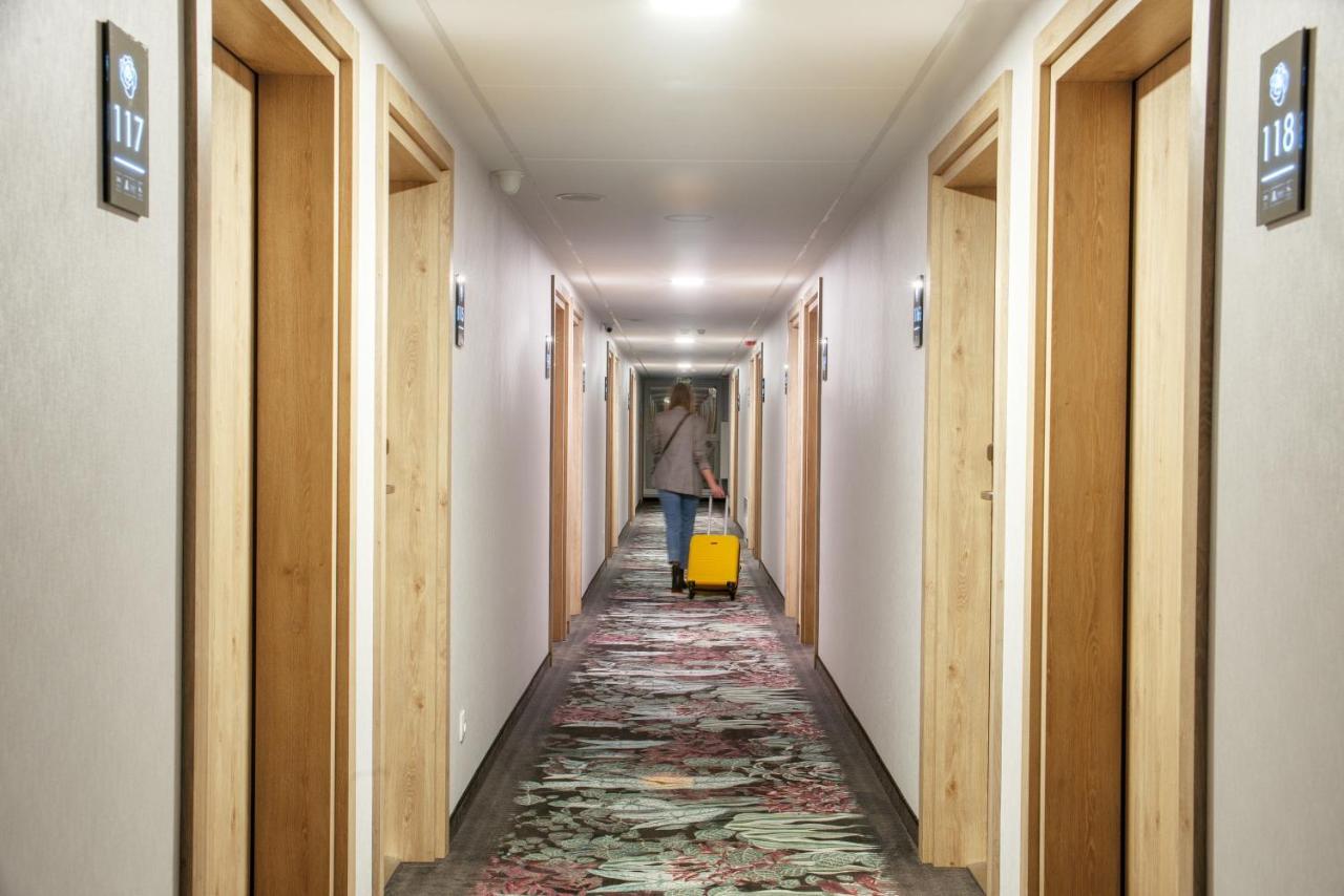 ホテル Ibis Styles Krakow East エクステリア 写真